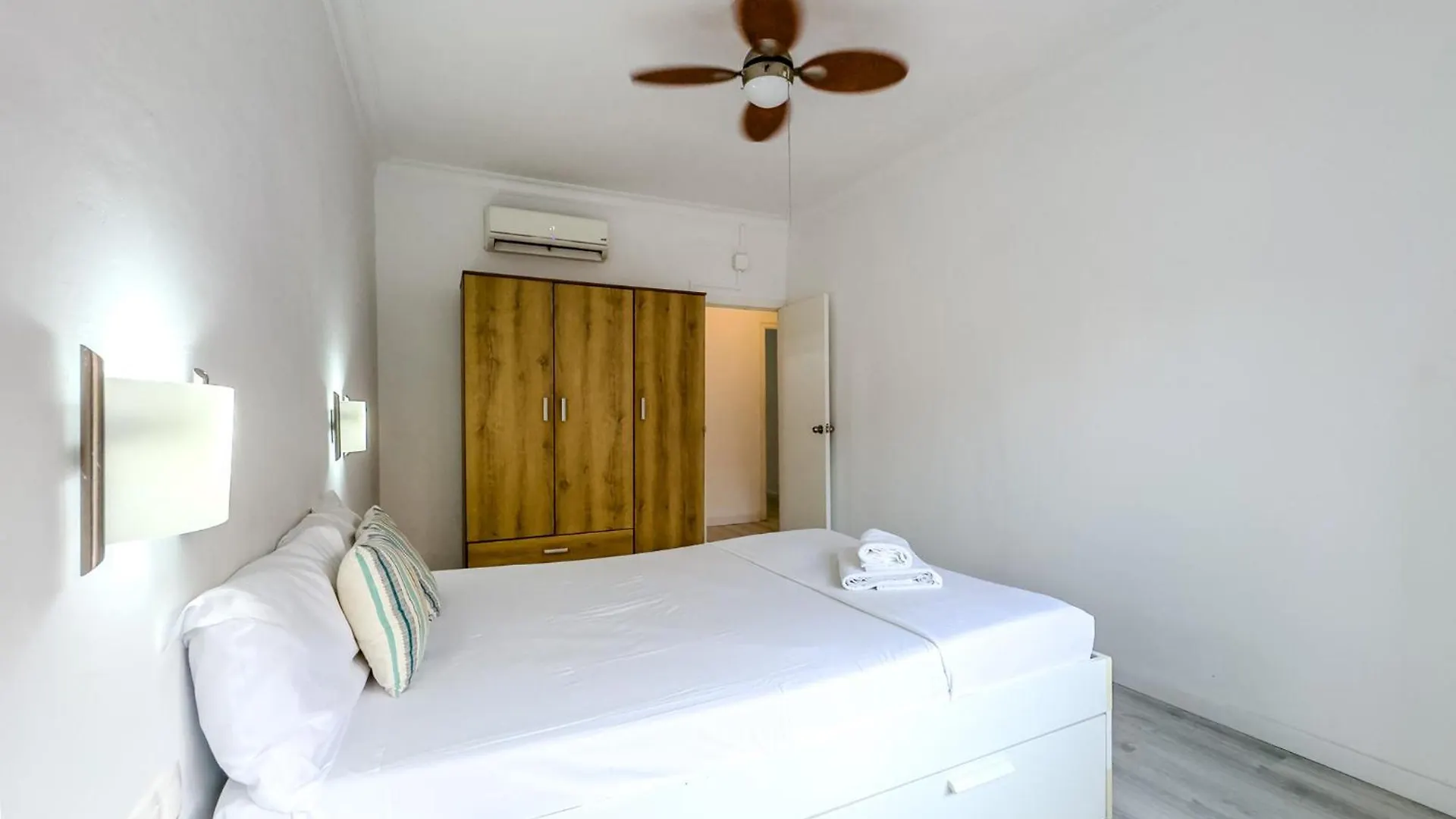 Bed&Bcn Mas Apartments L'Hospitalet de Llobregat Spain